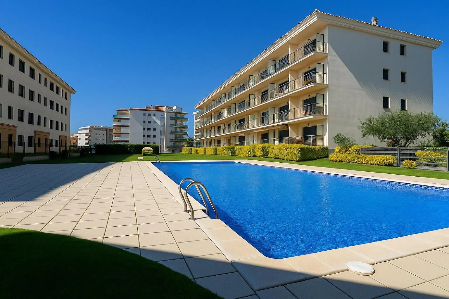 Apartment Roses Confort Beach Ev Milleni Spain