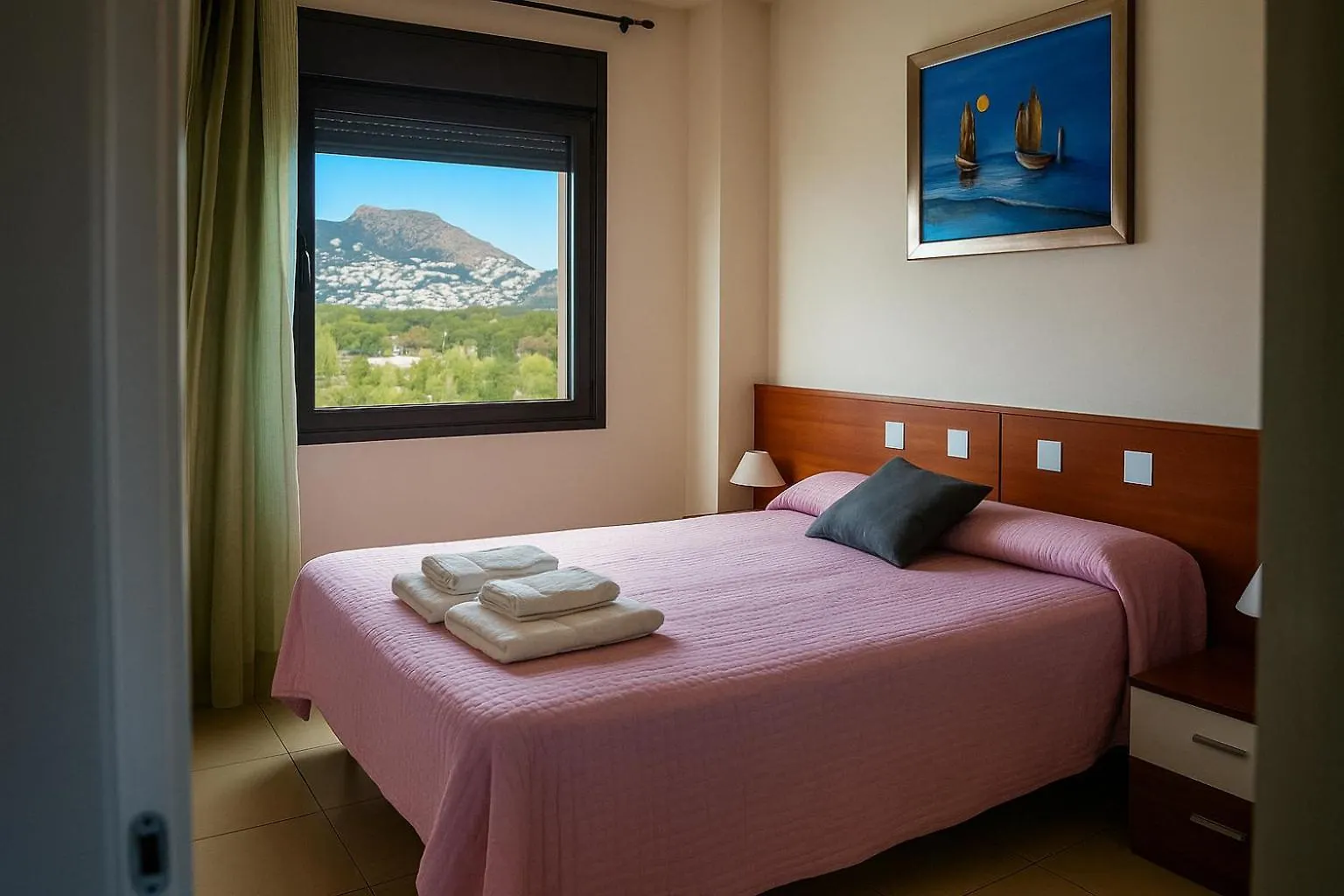 Apartment Roses Confort Beach Ev Milleni Spain